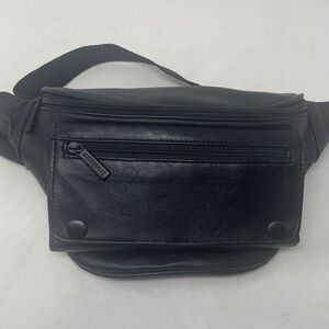 Brookstone Leather Waist Pack🖤